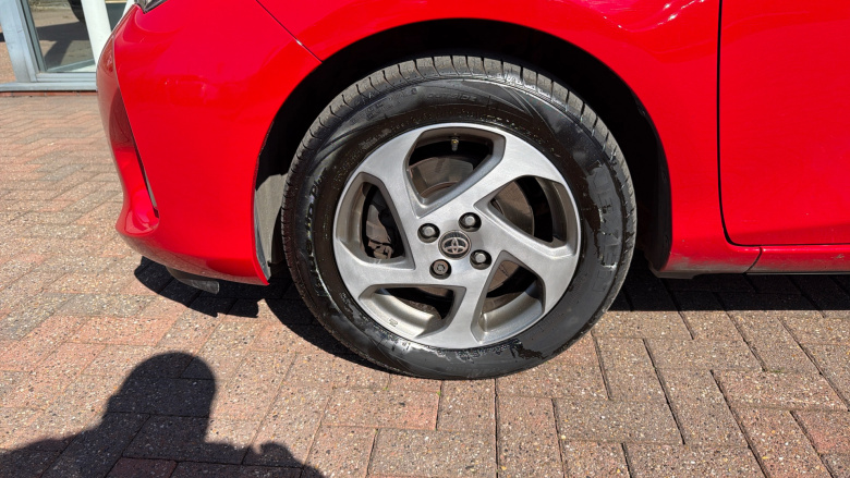 Toyota Yaris 1.5 Hybrid Icon 5dr CVT Hybrid Hatchback